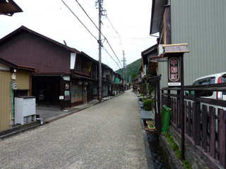 004_01.jpg