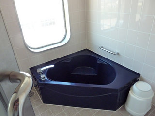 004_03.jpg